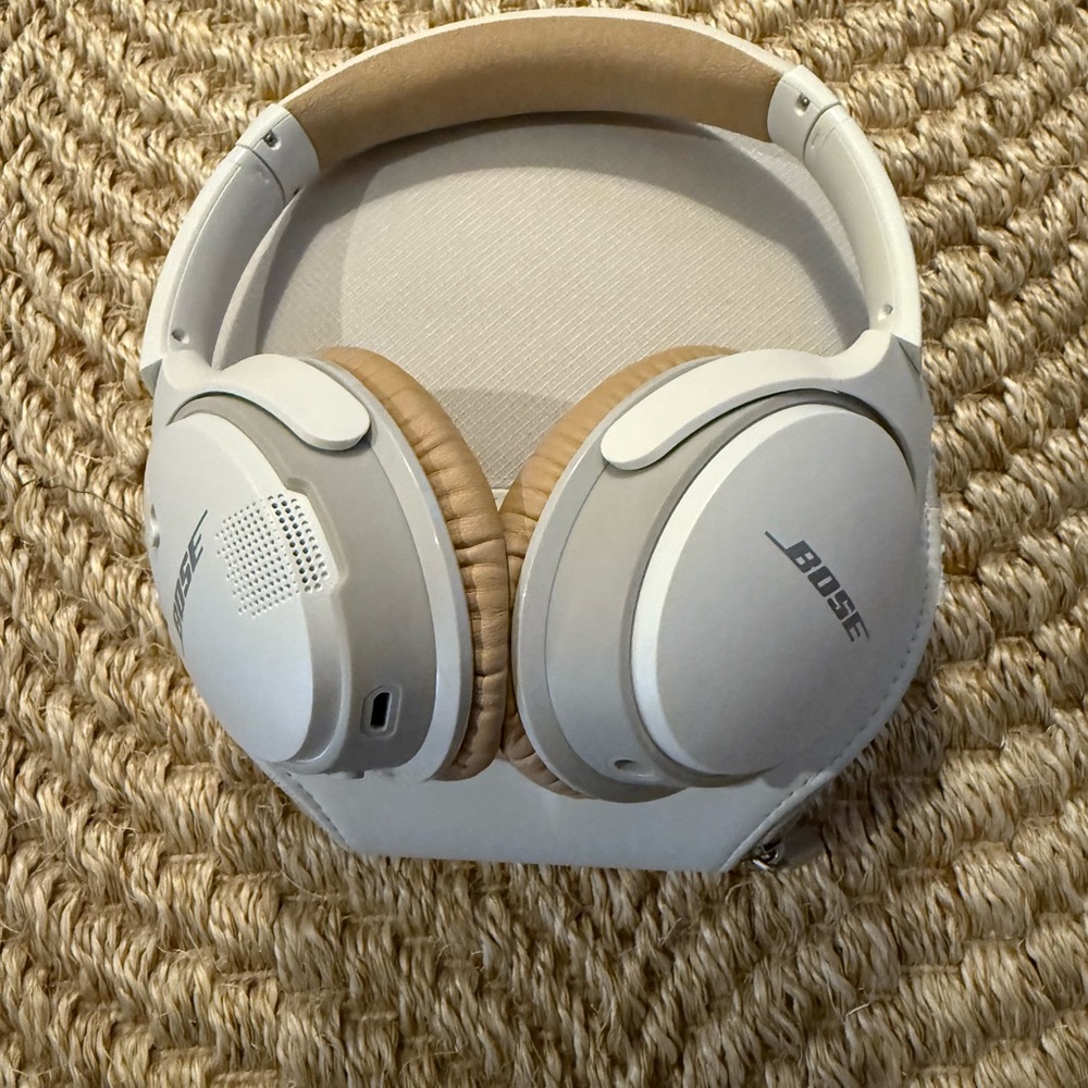 Bose SoundLink Over-Ear Wireless Headphones in White and Tan